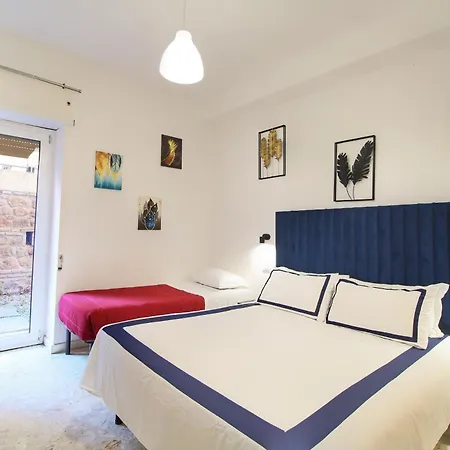 Delicious 2 Bed Room Apartment And Garden By Yh-2